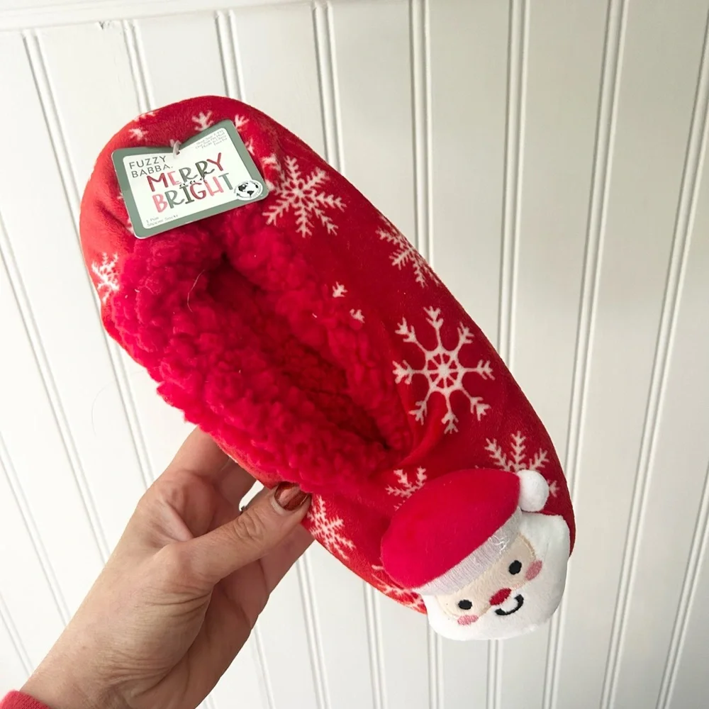 ⭐️ NEW Red Santa Cozy Fuzzy Christmas Slipper Socks Snowflake Design